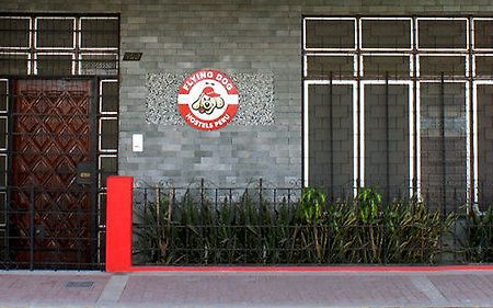 Flying Dog Hostel Iquitos Buitenkant foto